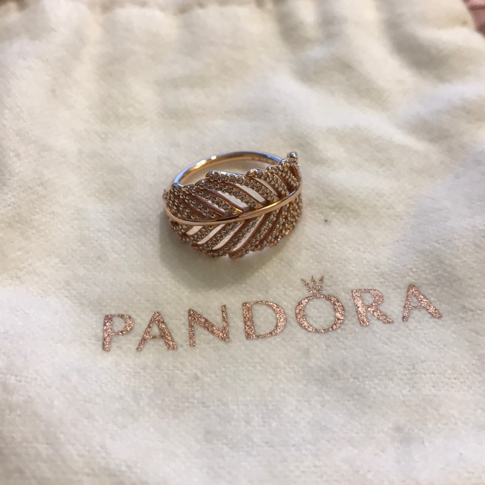 Pandora rose gold CZ leaf accent ring